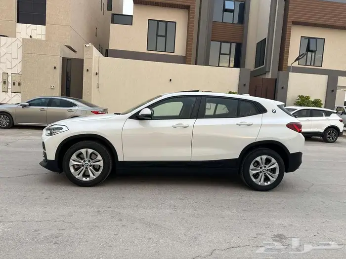 2022 BMW X2 with mid option f sales 2nd owner accident free 4
