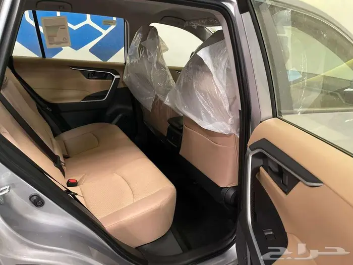 تويوتا RAV4 LE 4X2 2025 6