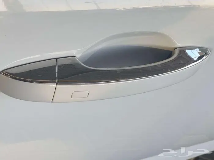 عرض على الرينو ميجان نص فل 2024 بكمية محدودة 7