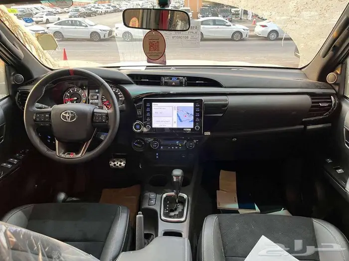 تويوتا هايلكس غمارتين GR-S رالي بنزين 2025 7