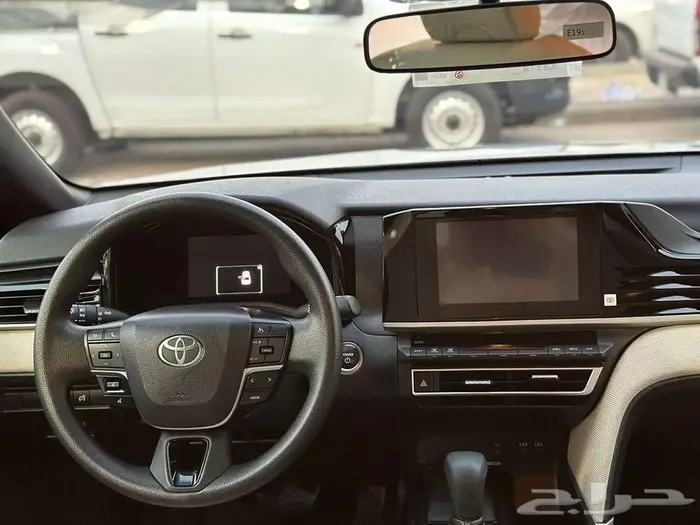 تويوتا كامري LE هايبرد 2025 9