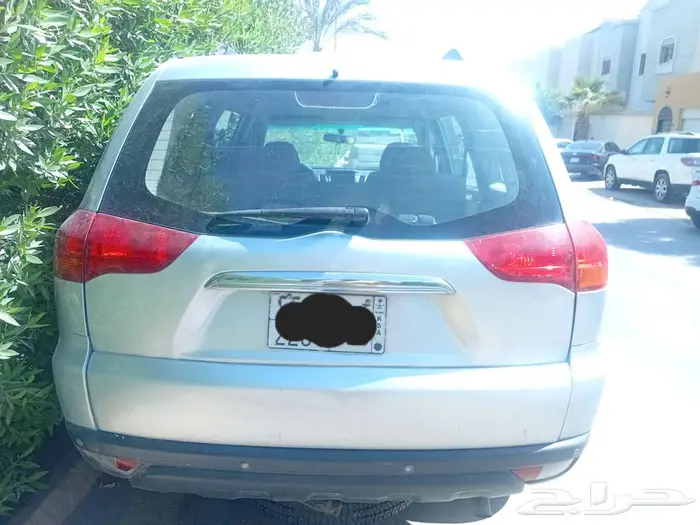 للبيع 18500 باجيرو سبورت واليوم 15500 0