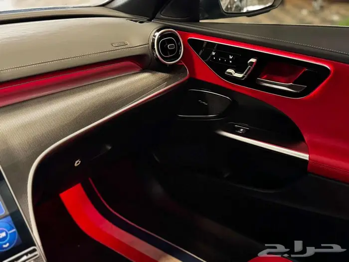 مرسيدس C300 2024 AMG - كاش او تمويل 16