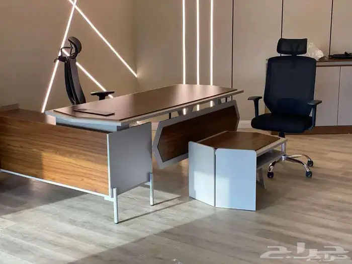 مكتب مدير فاخر 2