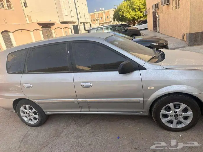 كيا كارنيز 2004 للبيع 1