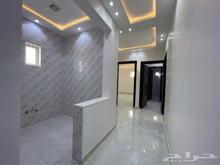 فيلا روف للبيع بحي المصيف3 تفتح ع الدائري(مستقلة مصعد سطح) 15