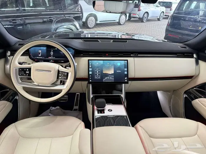 رنج روفر HSE V8 موديل 2025 - داخلي أوف وايت - 8