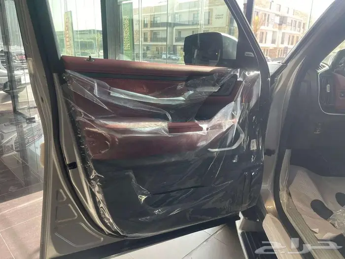 نيسان باترول بلاتنيوم 2025 23