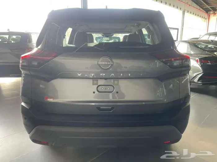 نيسان اكستريل 7 مقاعد SV 2025 بلس 5