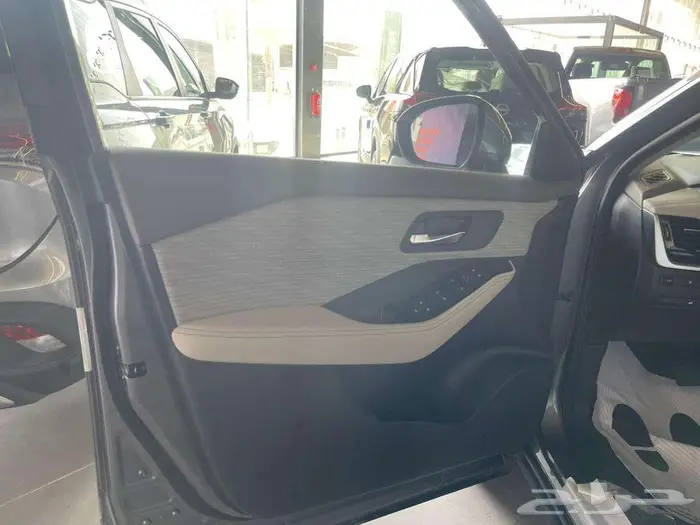 نيسان اكستريل 7 مقاعد SV 2025 بلس 18