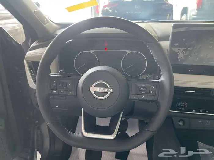نيسان اكستريل 7 مقاعد SV 2025 بلس 10