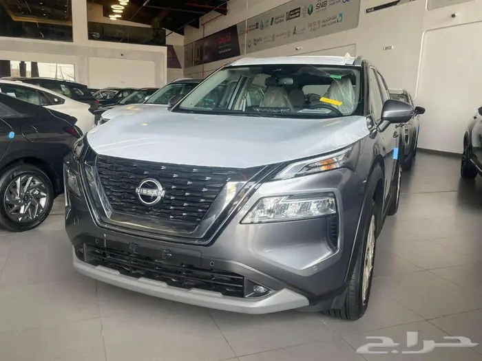 نيسان اكستريل 7 مقاعد SV 2025 بلس 1