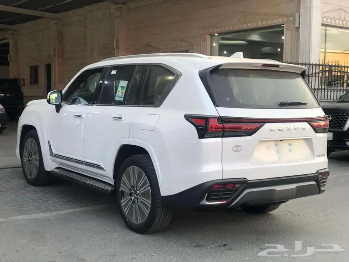 جيب لكزس LX 600 BB 2025 سعودي أرباح صفر 4