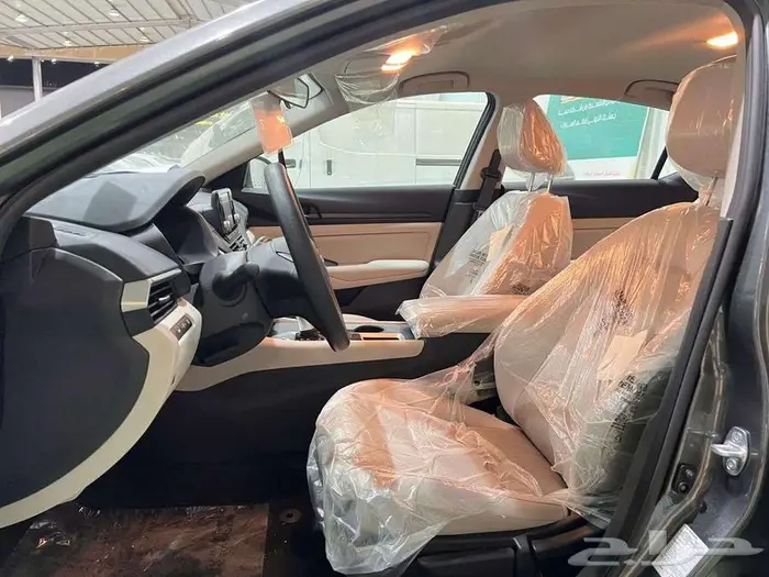نيسان التيما نص فل SV 2025 واستاندر اسود عرض خاص 8