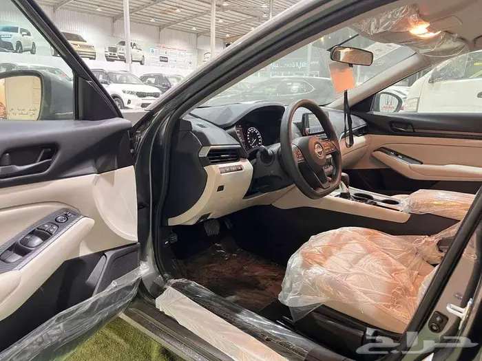 نيسان التيما نص فل SV 2025 واستاندر اسود عرض خاص 16