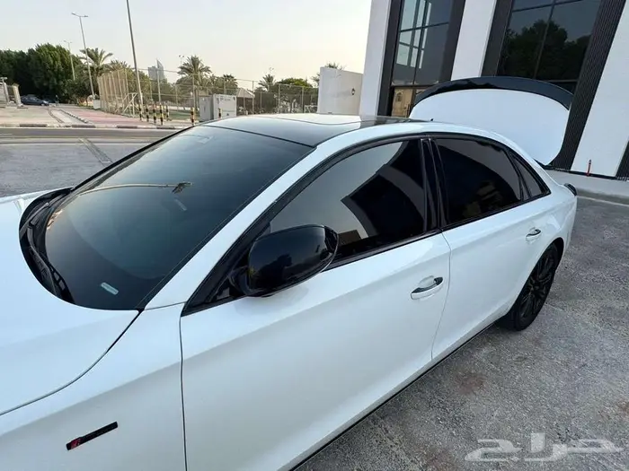 Audi A8 2012 V8 N A 10