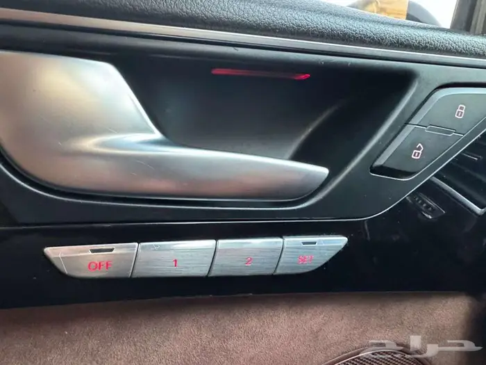 Audi A8 2012 V8 N A 17