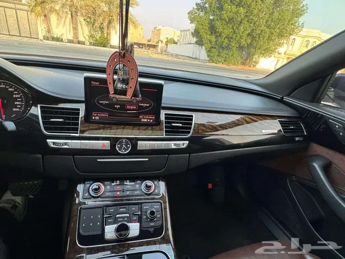 Audi A8 2012 V8 N A 15