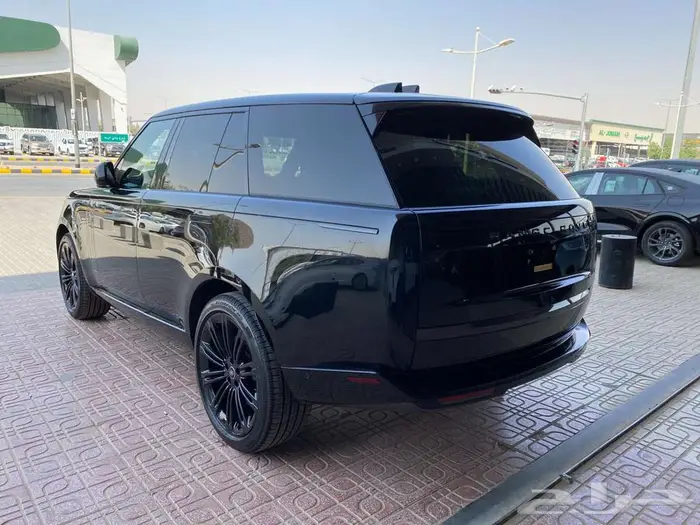 رنج روفر SE V8 موديل 2025 Black Edition 6