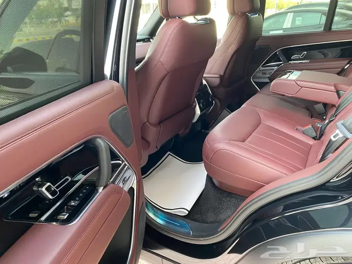 رنج روفر SE V8 موديل 2025 Black Edition 18