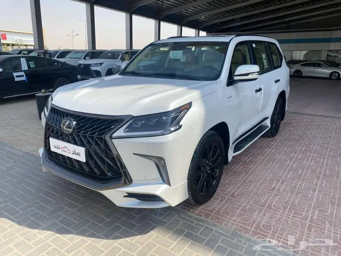 لكزس LX570 بلاك اديشن موديل 2020 2
