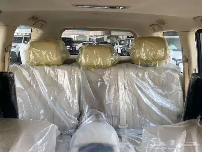 لكزس LX570 بلاك اديشن موديل 2020 14