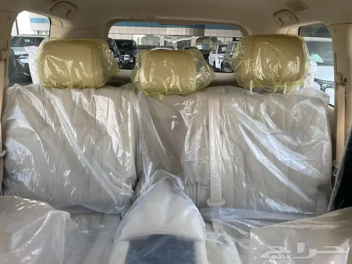 لكزس LX570 بلاك اديشن موديل 2020 13