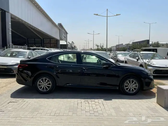 تويوتا كامري 2025 ستاندر حرق اسعار 3