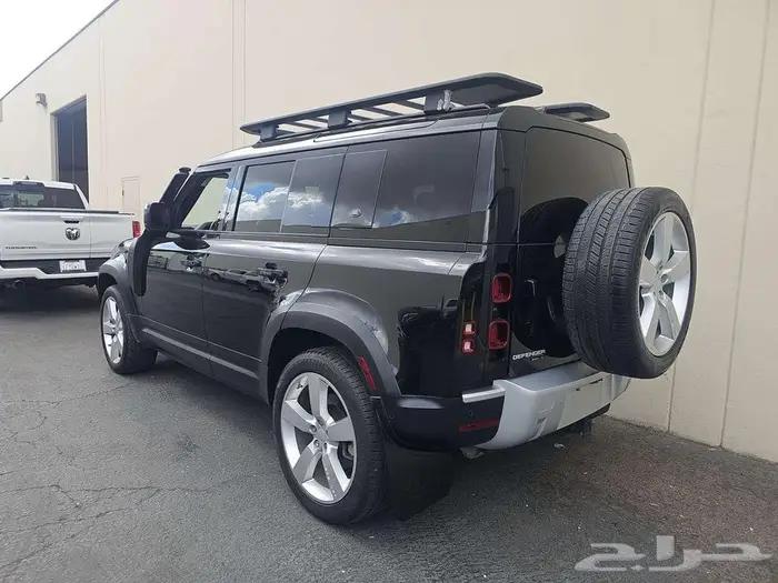 Land Rover Defender 110 SE 4