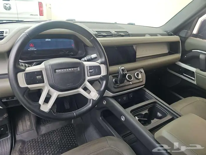 Land Rover Defender 110 SE 8