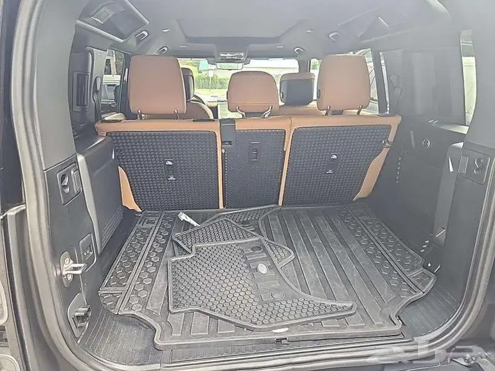 Land Rover Defender 110 V8 Carpathian Edition 11