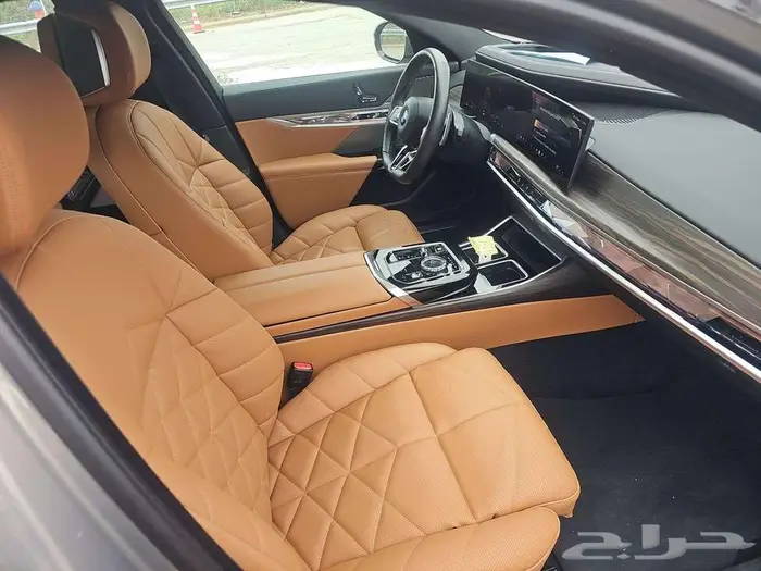 مزاد يوم 10 09 BMW 7 Series Sedan 740i 11