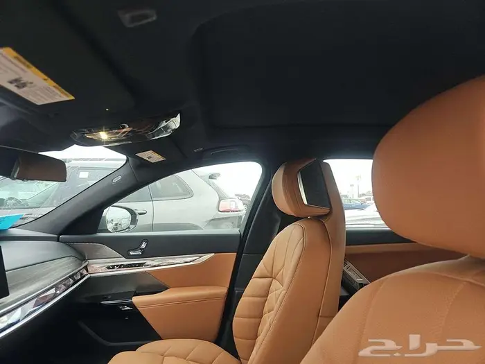 مزاد يوم 10 09 BMW 7 Series Sedan 740i 13