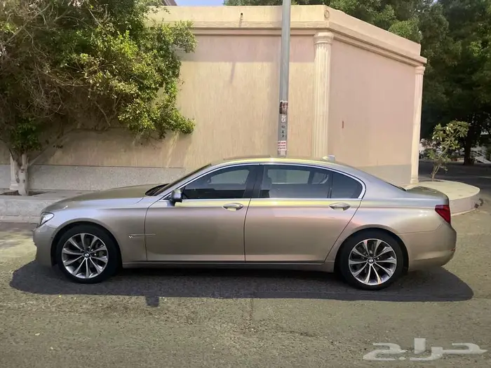بي ام دبليو 740li 2