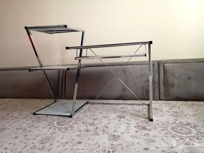 طاولة مكتبية للبيع 1