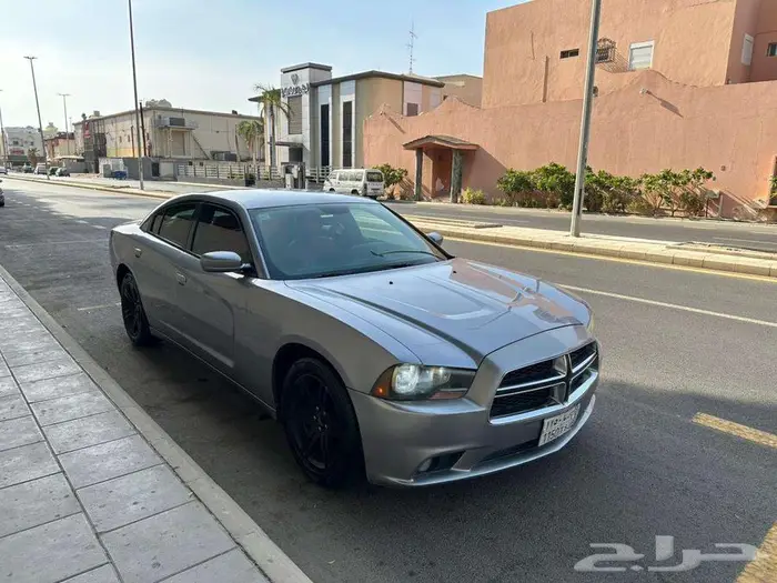 Dodge Charger SE 4
