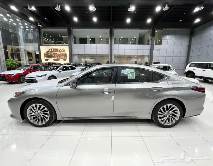 لكزس ES 350 CC سعودي 2025 ( ابيض - تيتانيوم - مادي - اسود ) 6