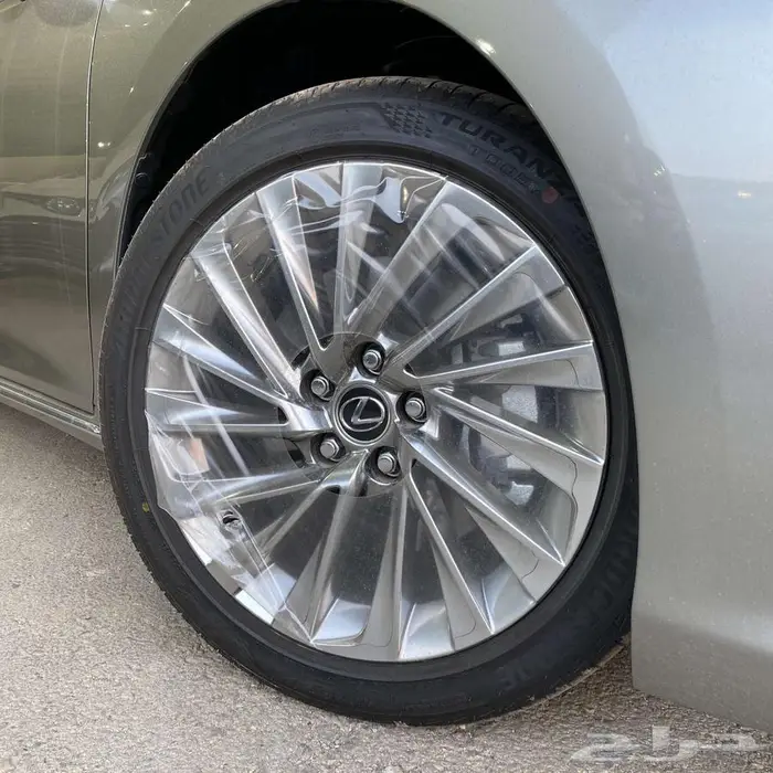 لكزس ES350 CC بنزين 2025 - كاش و أقساط 13