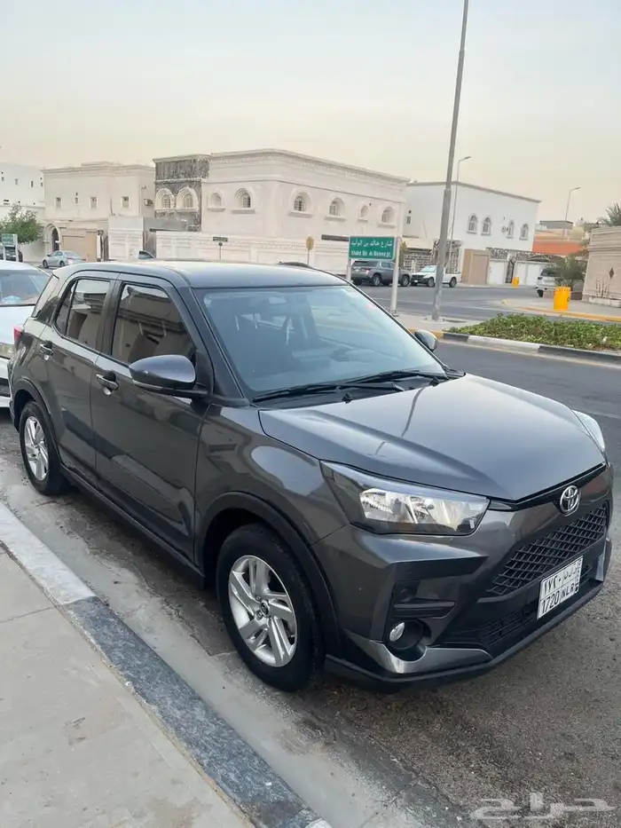 رايز Toyota وكالة ماشي 13 الف فقط 6