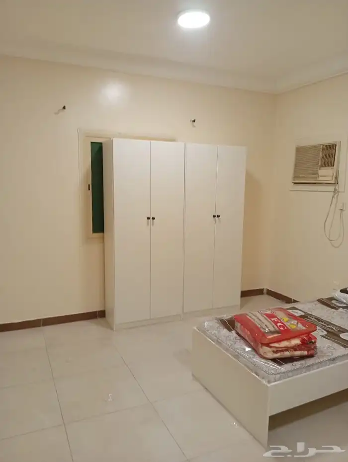 غرفة نوم كاملة  أثاث منزلي  سرير ودولاب وبطانيات 6