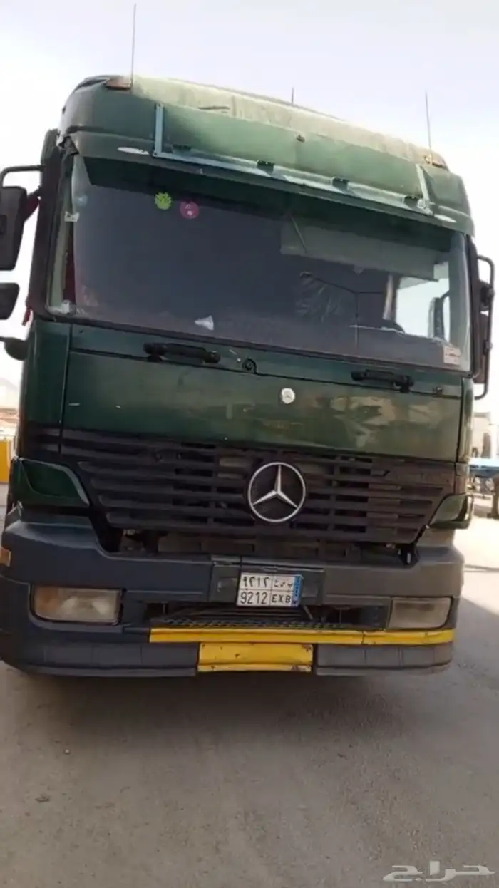 شاحنة حاويات لقر للبيع 2