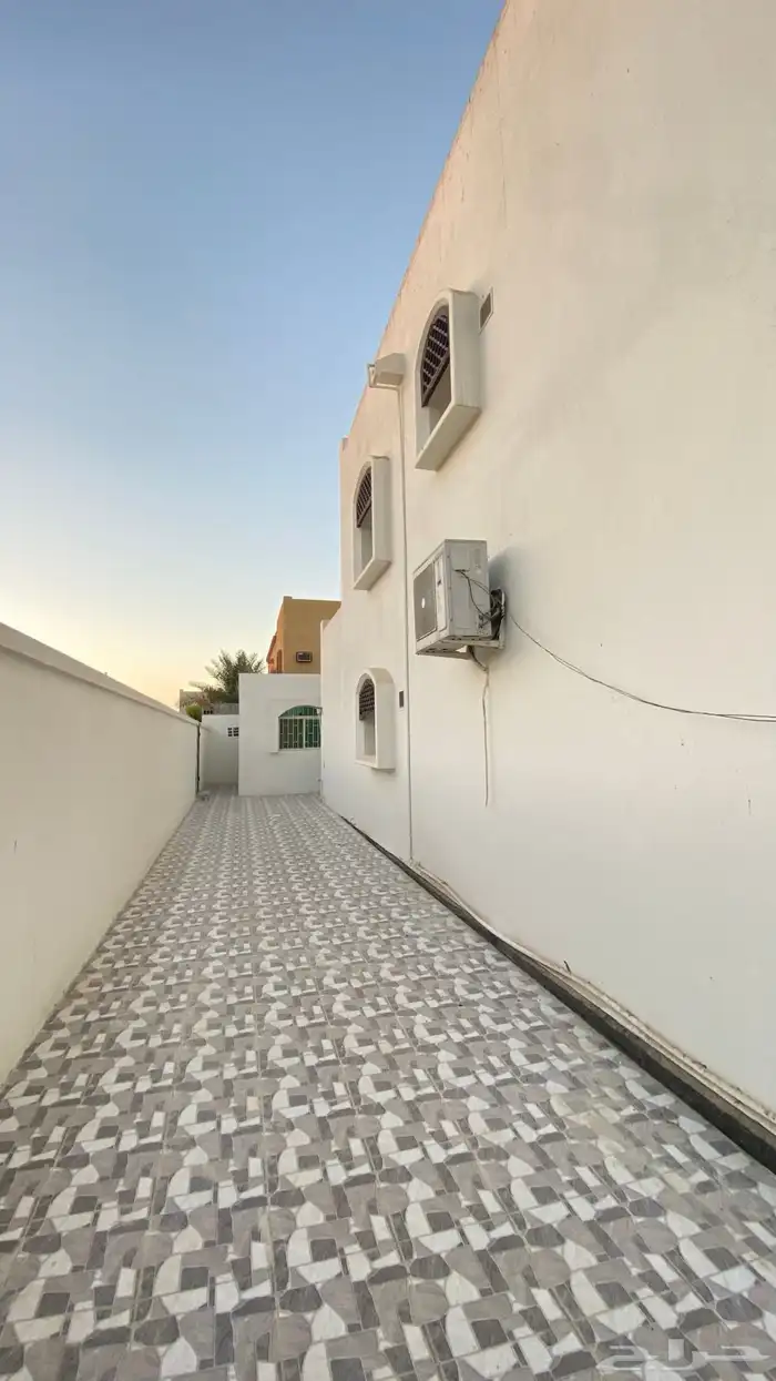 فيلا للبيع حي الفاروق 9