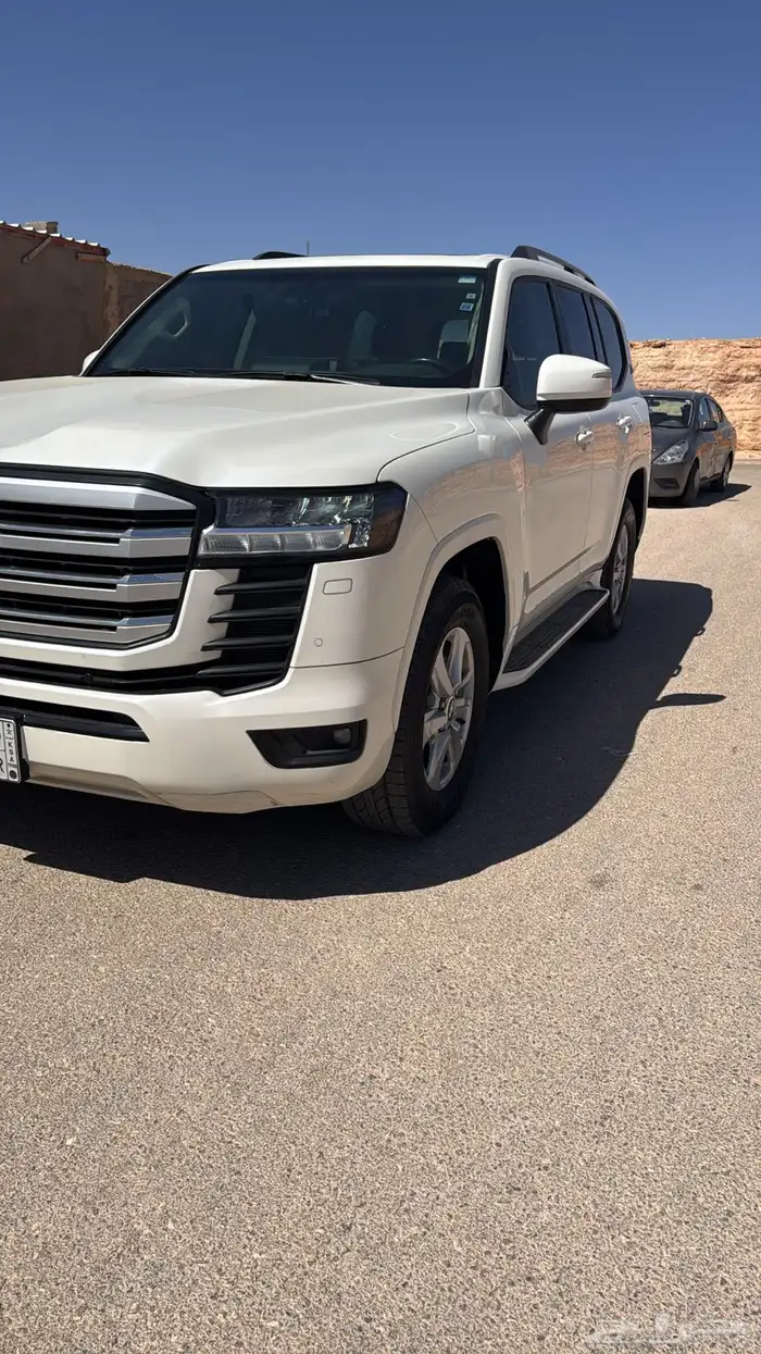 لاندكروزر L2  2022 4