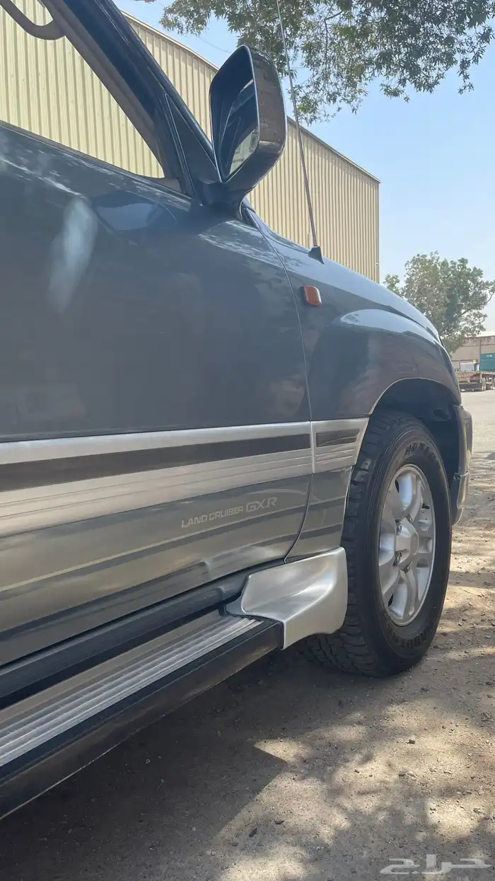 جيب تايوتا لاندكروزر 2005GXR 3