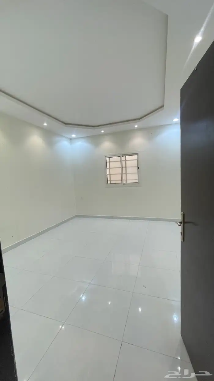 شقه ثلاث غرف وصاله للإيجار بحي البيان 3