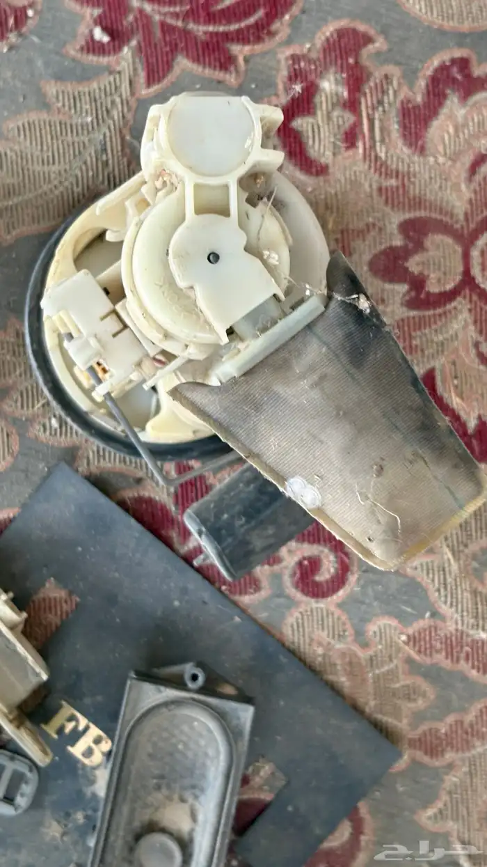 عوامة وطرمبة بنزين افالون 1