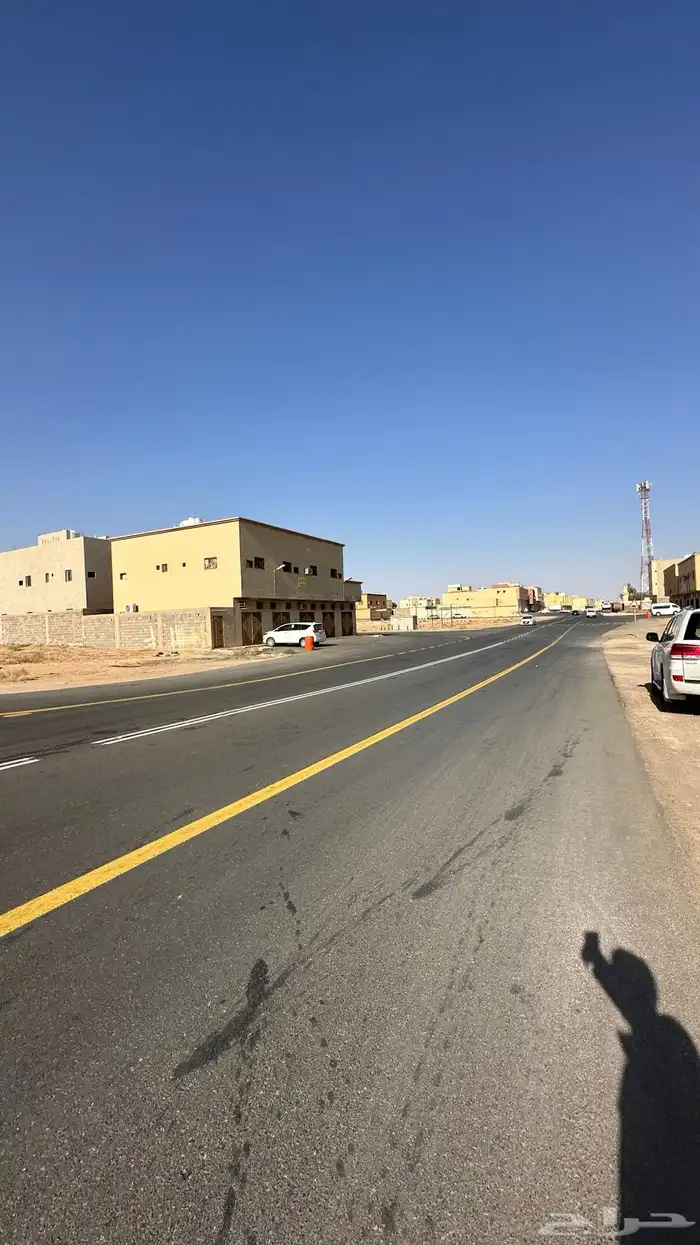 ارض تجارية بحي الشقة بمساحة (400 متر ) 3