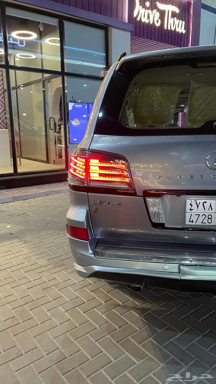 جيب لكزس LX570 9