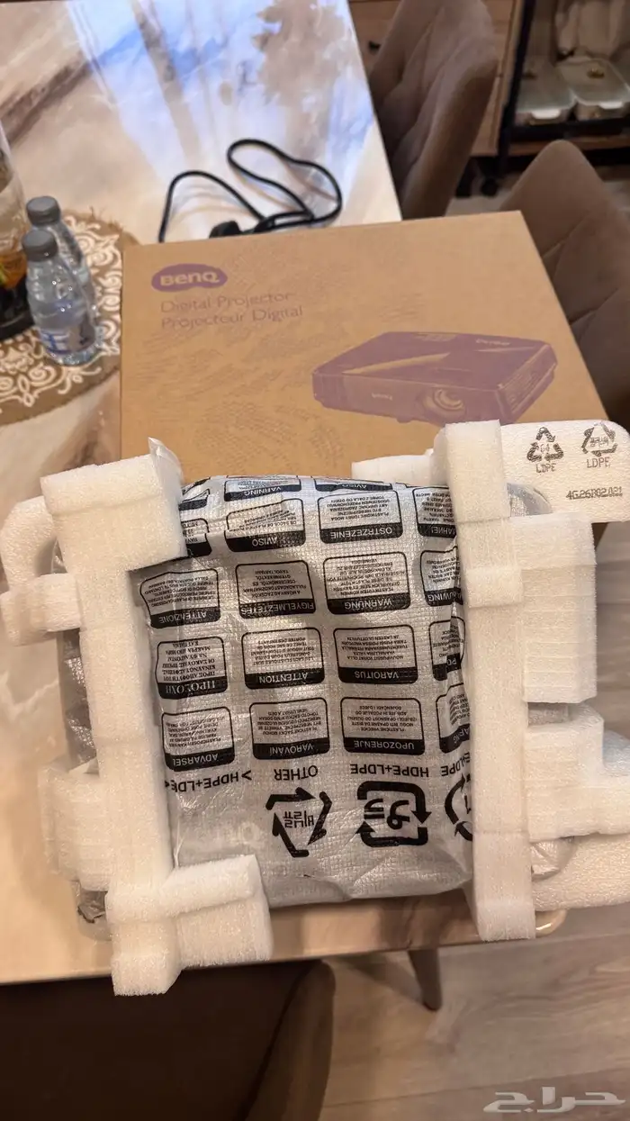 جهاز بروجيكتور benq 4