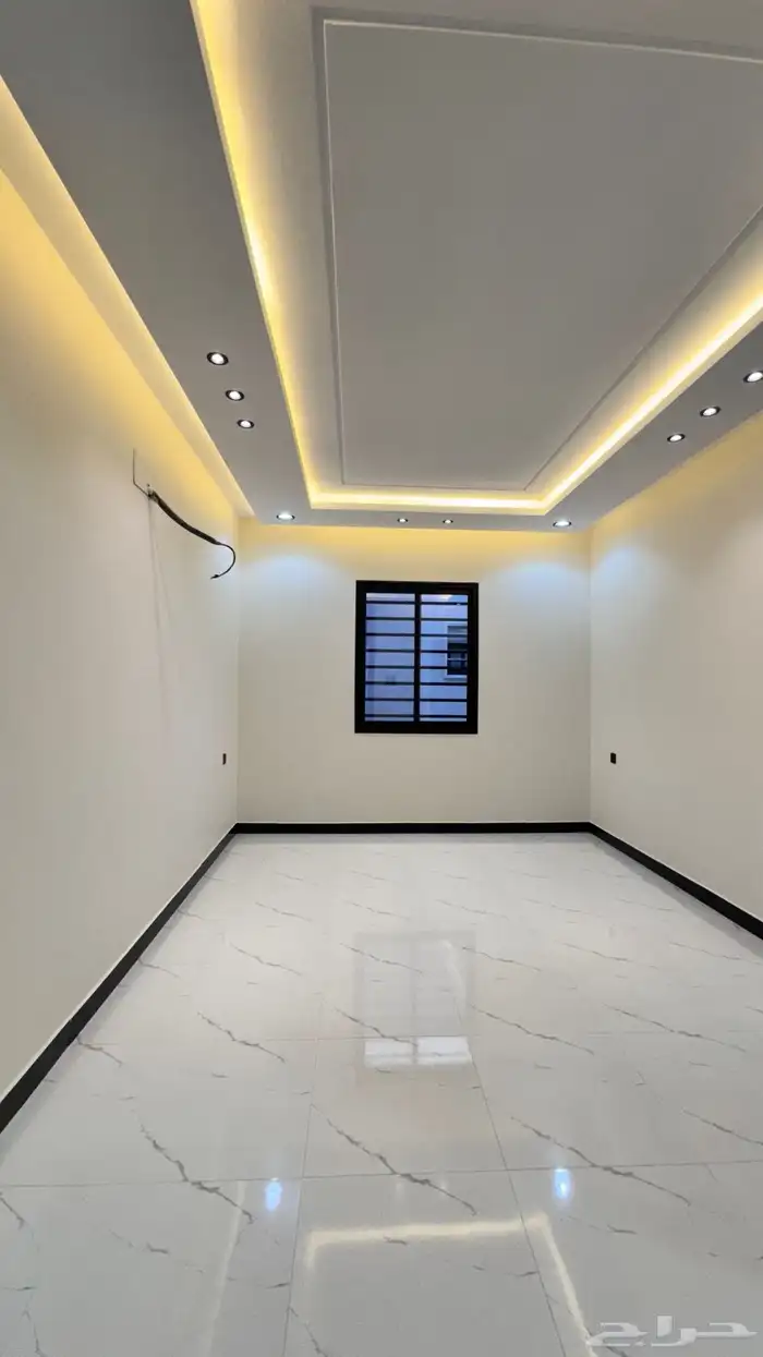 للبيع شقق علوى دور اول مع سطح احدرفيده 7